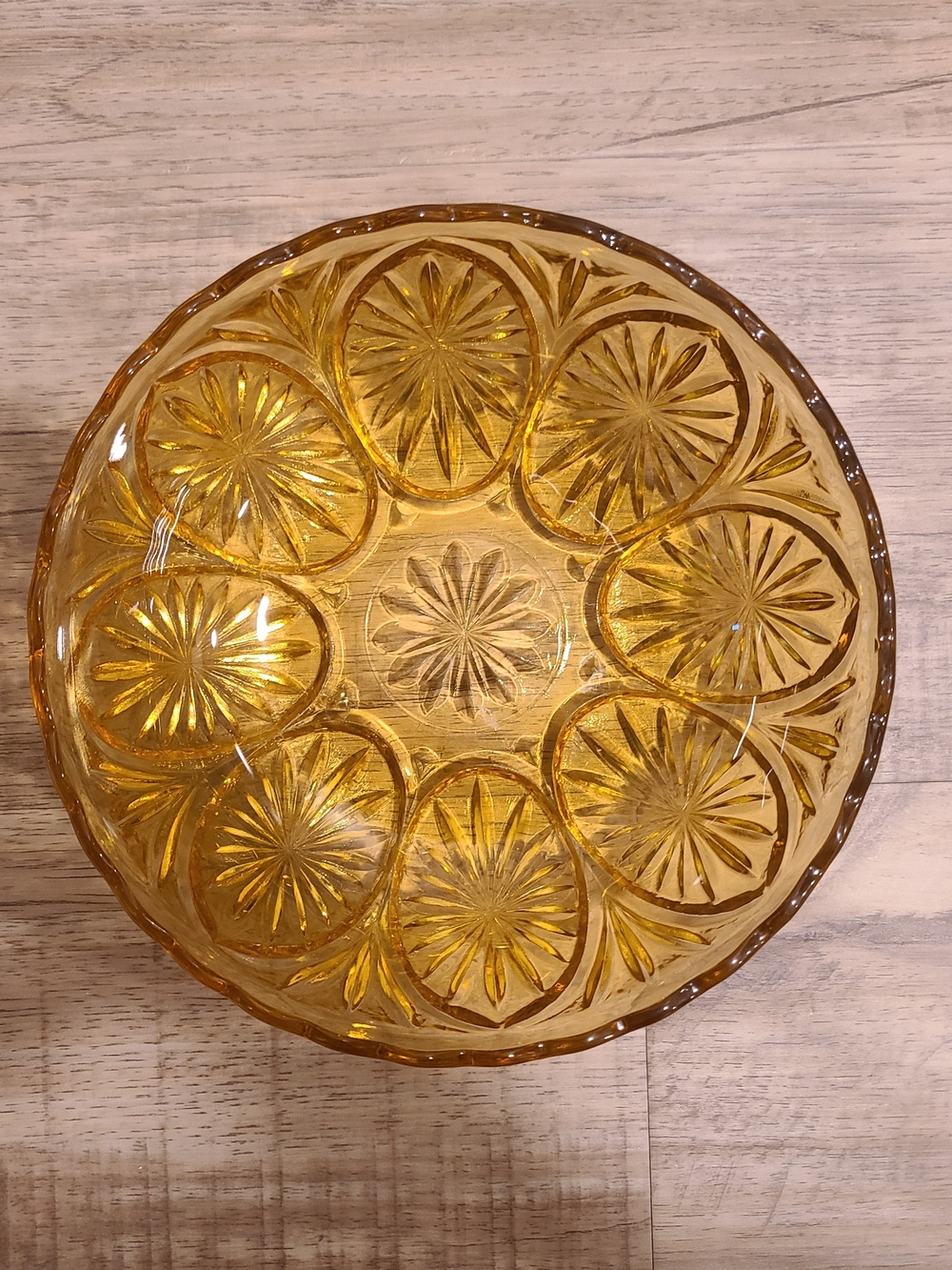 Vtg 1960s Anchor Hocking Honey Gold Amber Medallion Serving Bowl 💛